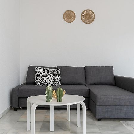Blonzu Burkina Apartment เบนัลมาเดนา ภายนอก รูปภาพ
